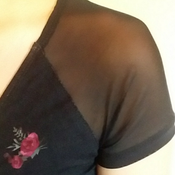 Brand new back dress with rose design. - Picture 3 of 5